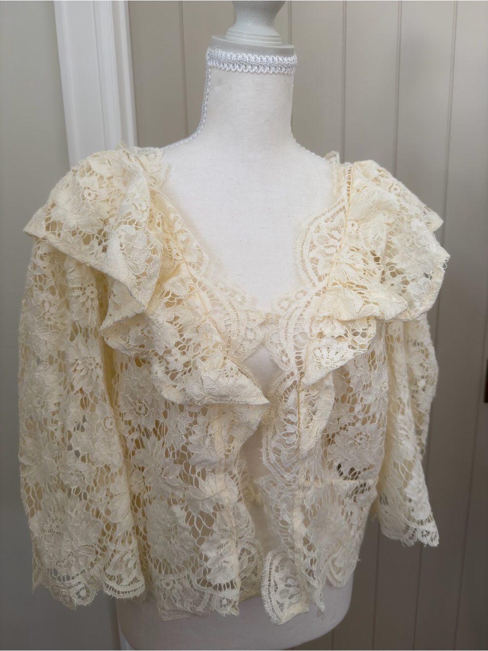 Ivory Lace Ruffle Shrug Top - Picture 3 of 8